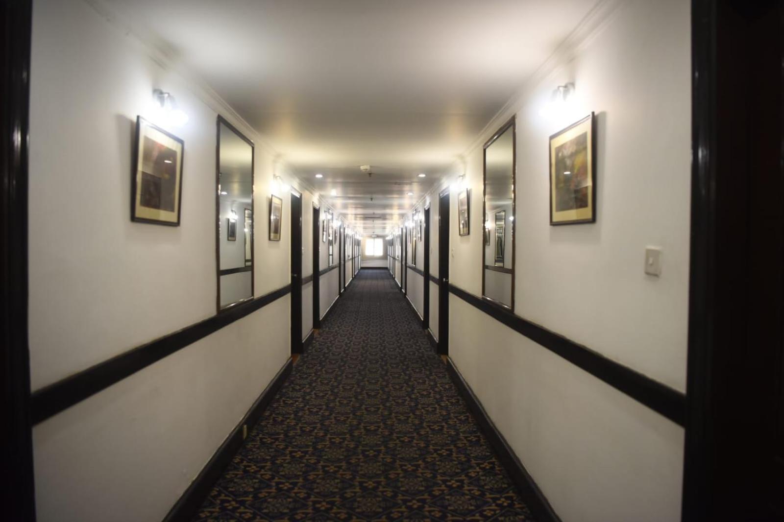 Mehran Hotel Karachi Ngoại thất bức ảnh