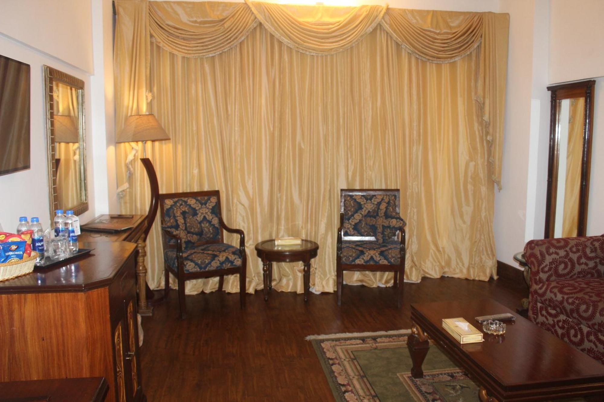 Mehran Hotel Karachi Ngoại thất bức ảnh