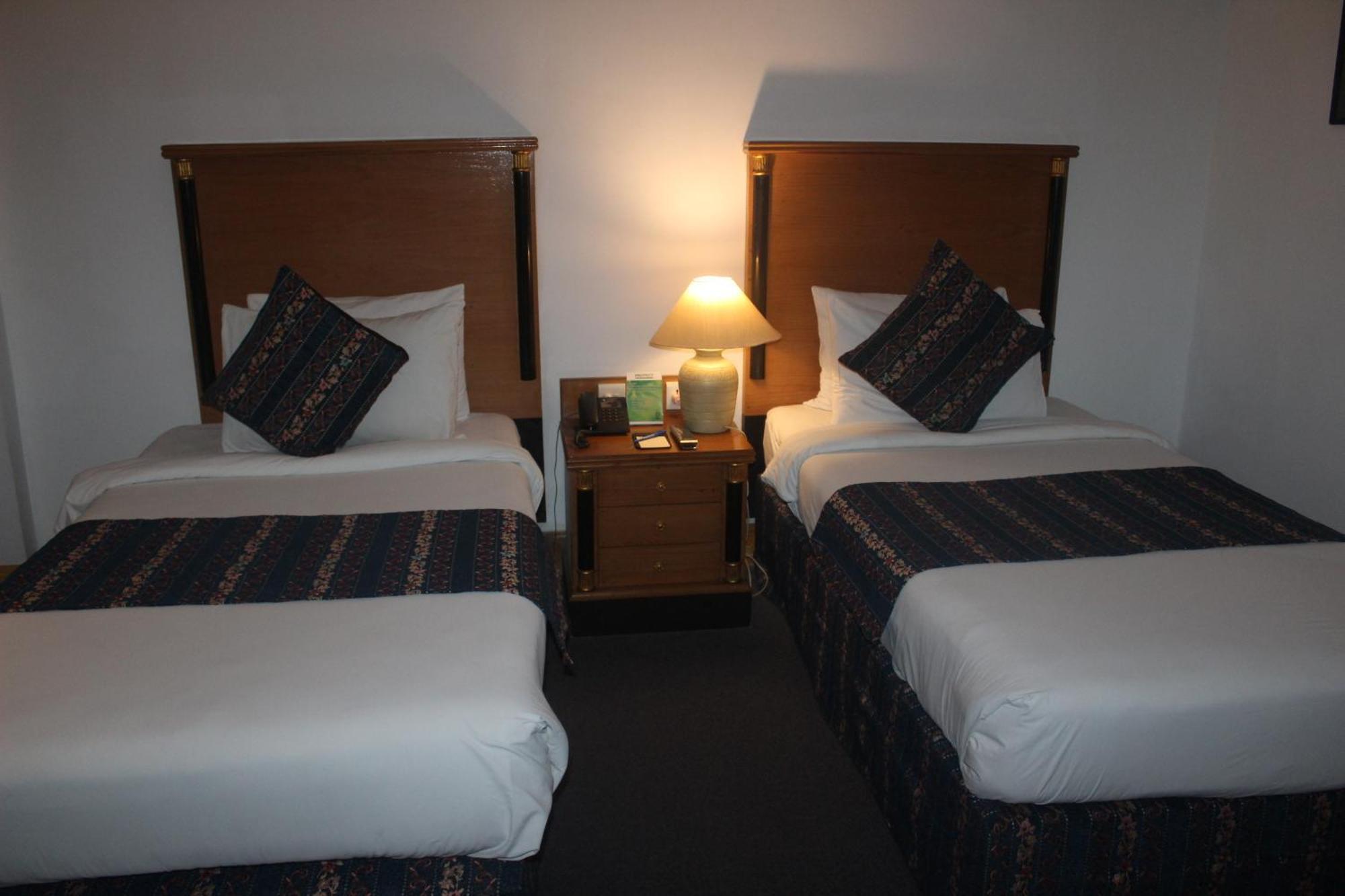 Mehran Hotel Karachi Ngoại thất bức ảnh